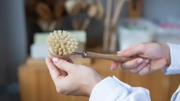 Як користуватися масажною щіткою від целюліту? - MyIDi