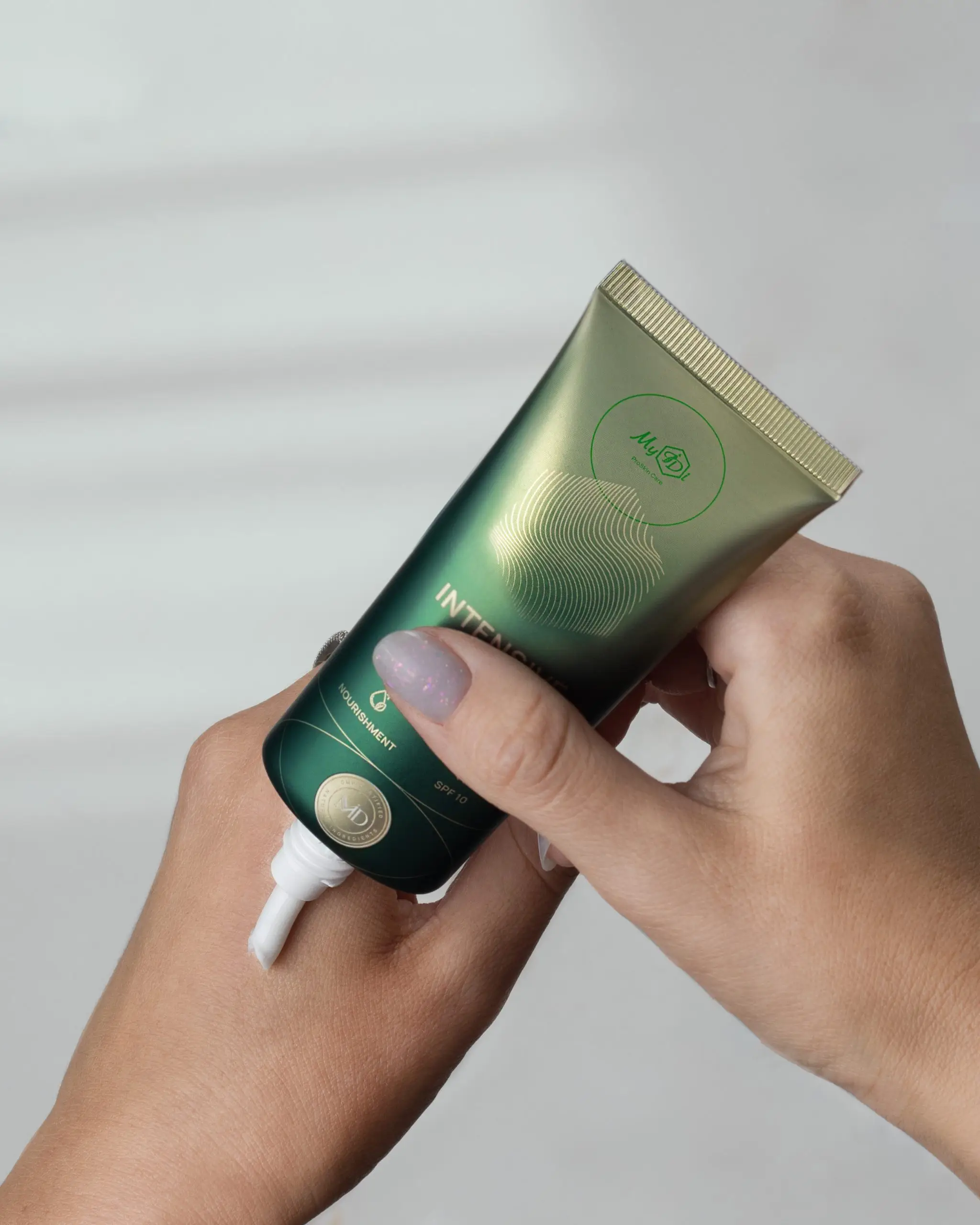 Подарочный набор «Идеальная пара» с кремом для рук и филлером с эфектом увеличения губ MyIDi SET Perfect match - фото №7