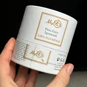 Photo from a customer review of Освітлююча маска «Порцелан» LIPO-ILLUMINAS PORCELAIN LIPOMASK, 50 мл